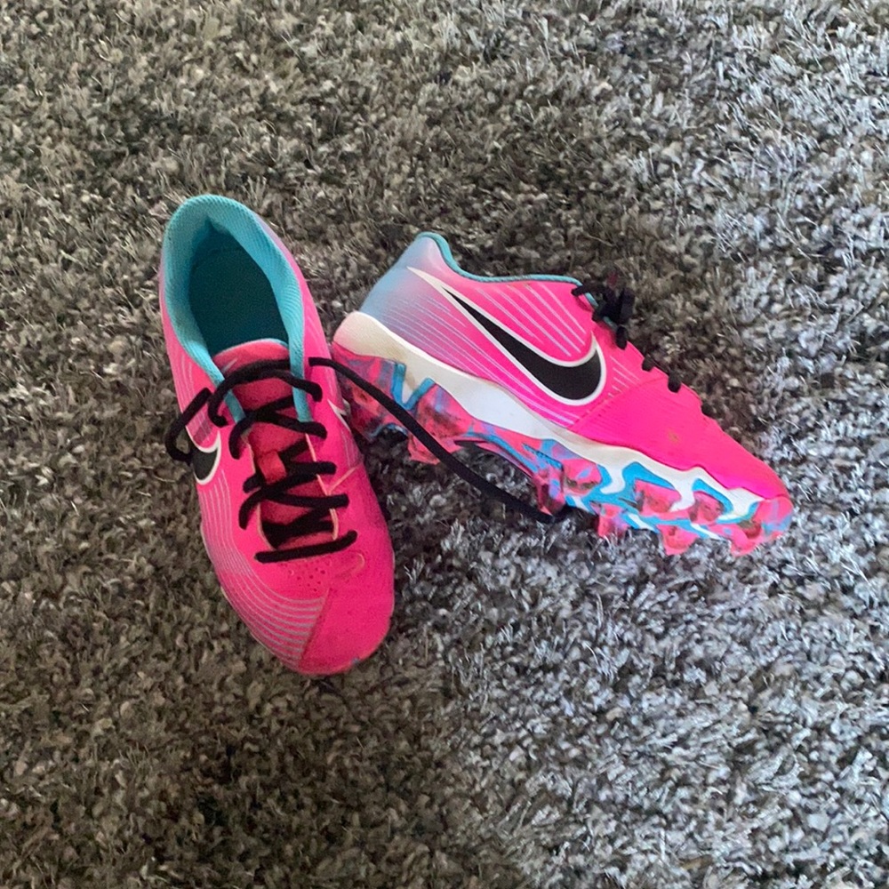 Nike pink Girls softball cleats size 2.5y